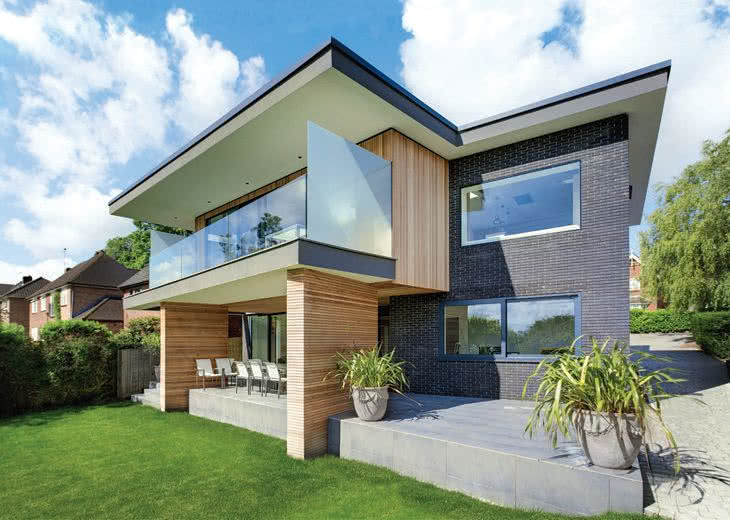 Drewno i klinkier na elewacji